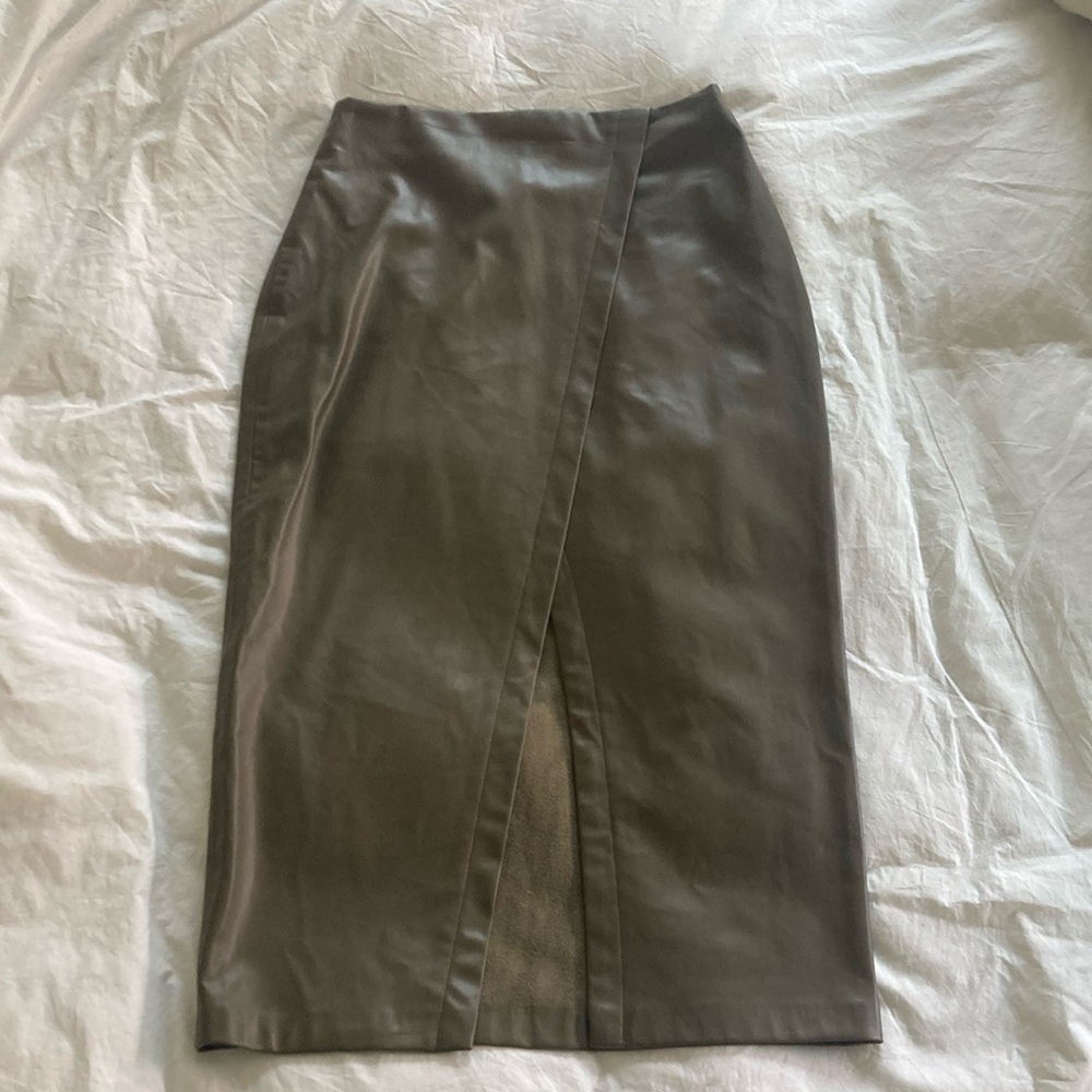 Zara, size s, faux leather midi skirt in olive with asymmetric front slit.